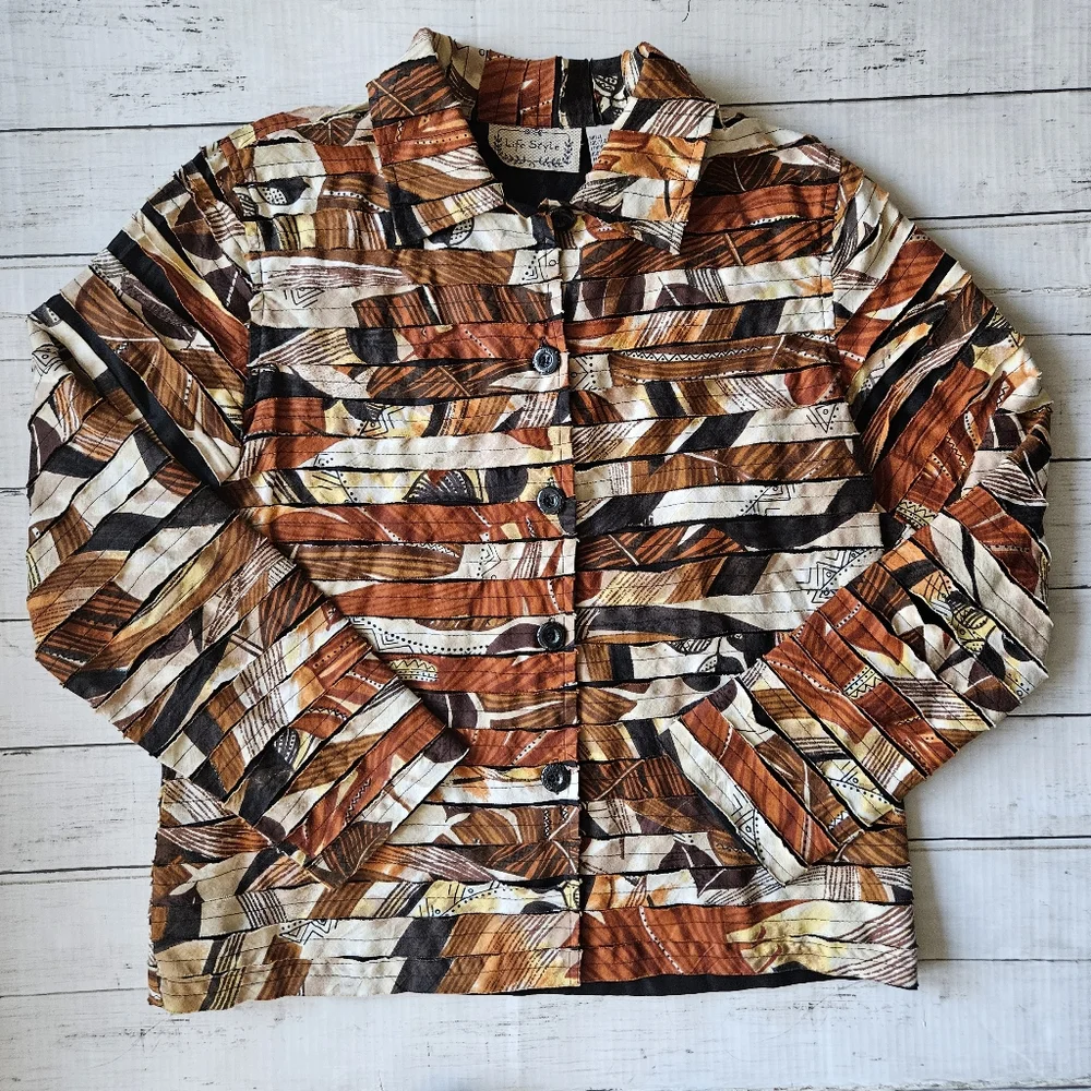 Vintsge Patterned Jacket Size Medium‎